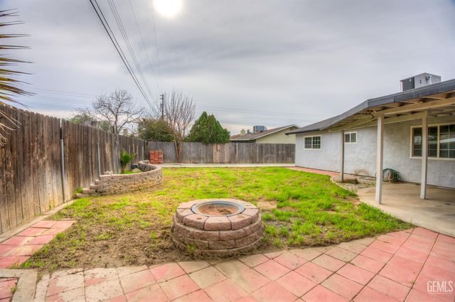 4600 Alexander Street, Bakersfield, CA 93307