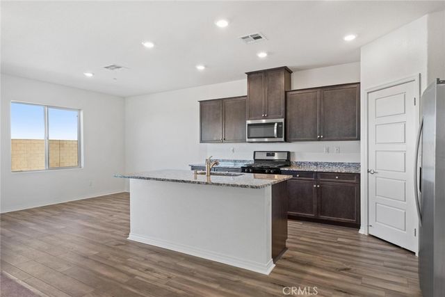 11184 Mesa Linda Street, Victorville, CA 92392