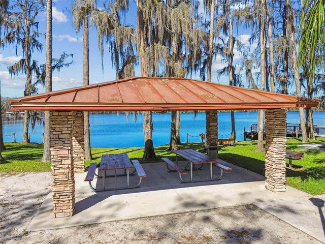 21001 LAKE VIENNA DRIVE, Land O Lakes, FL 34638