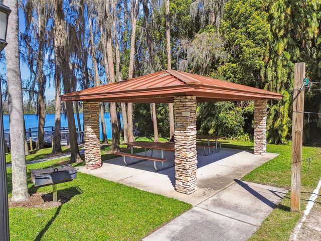 21001 LAKE VIENNA DRIVE, Land O Lakes, FL 34638