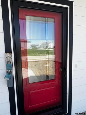 12613 Cooper Street, Papillion, NE 68138