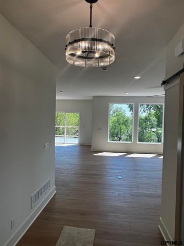 12613 Cooper Street, Papillion, NE 68138