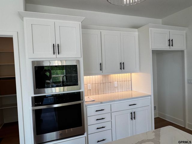 12613 Cooper Street, Papillion, NE 68138