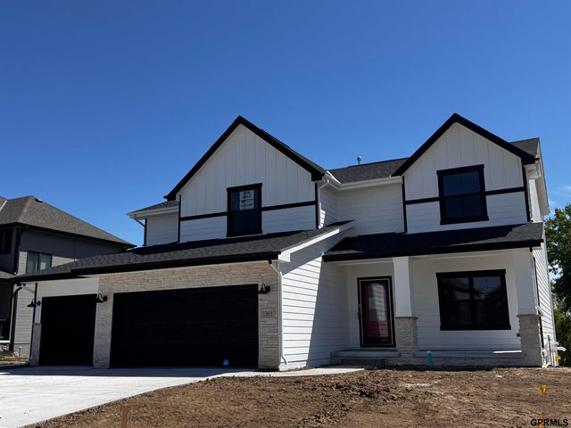 12613 Cooper Street, Papillion, NE 68138