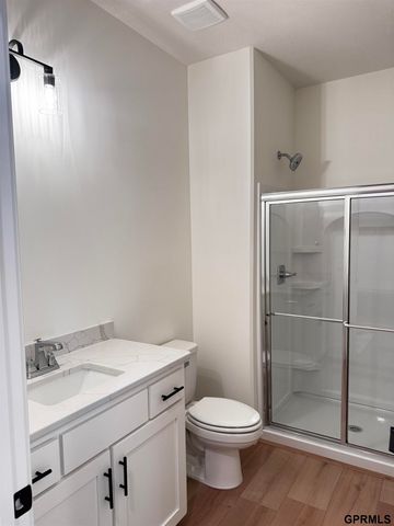 12613 Cooper Street, Papillion, NE 68138