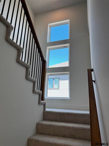 12613 Cooper Street, Papillion, NE 68138