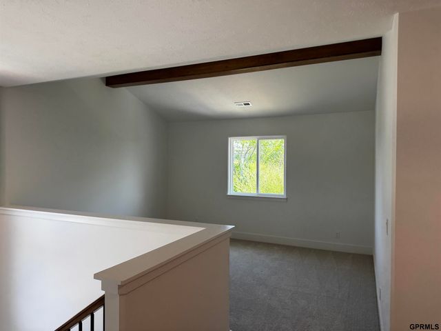 12613 Cooper Street, Papillion, NE 68138