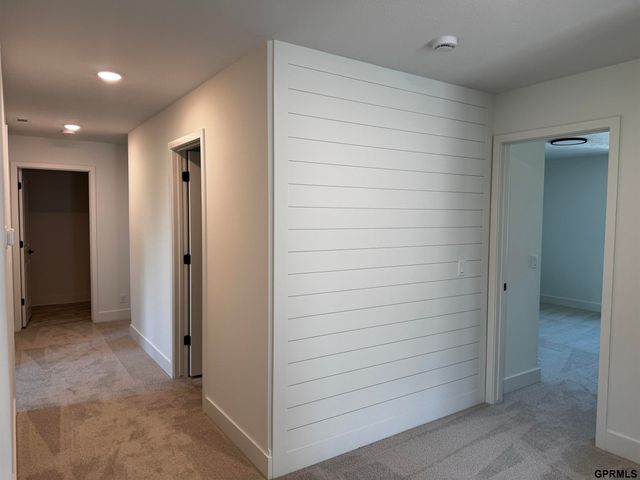 12613 Cooper Street, Papillion, NE 68138