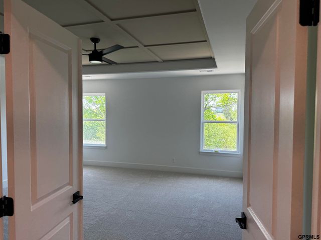 12613 Cooper Street, Papillion, NE 68138
