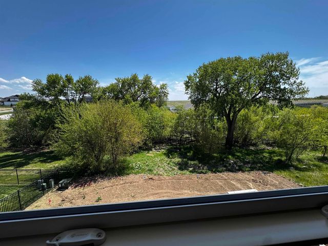 12613 Cooper Street, Papillion, NE 68138
