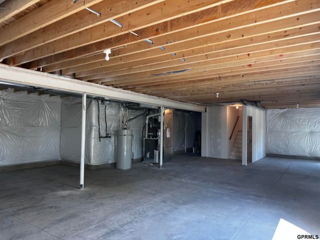 12613 Cooper Street, Papillion, NE 68138