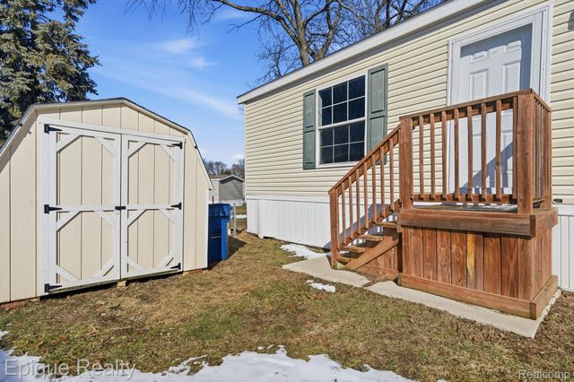 11 Legrand Street, Howell, MI 48843