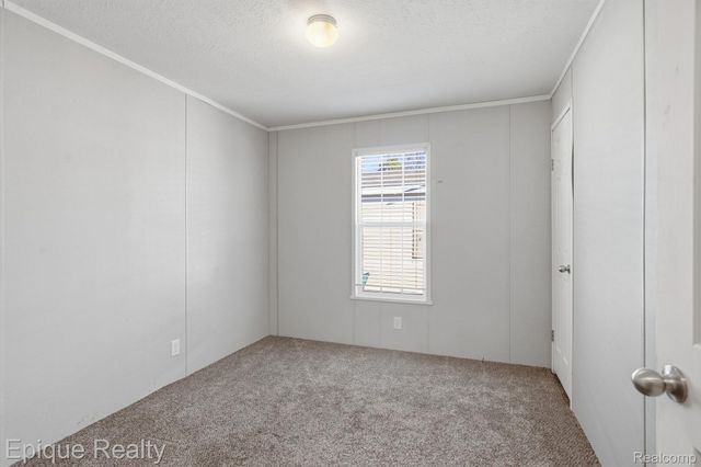 11 Legrand Street, Howell, MI 48843