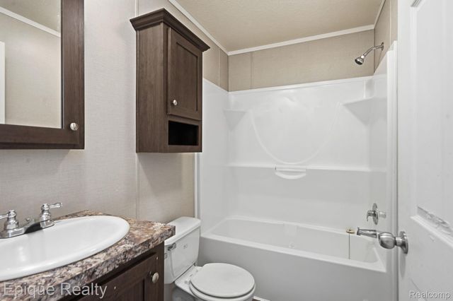 11 Legrand Street, Howell, MI 48843