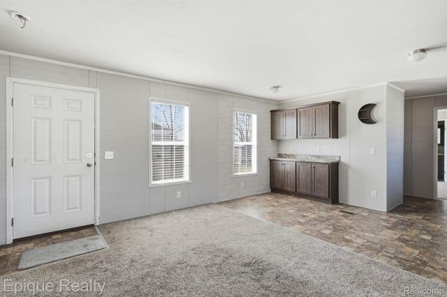 11 Legrand Street, Howell, MI 48843