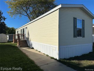 11 Legrand Street, Howell, MI 48843