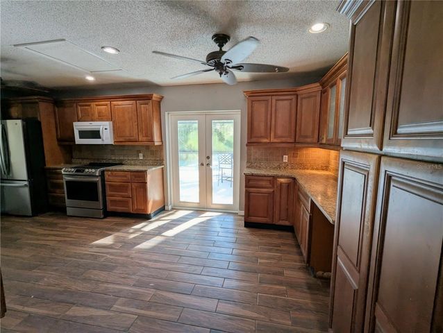 1710 ROBBINS ROAD, Nokomis, FL 34275