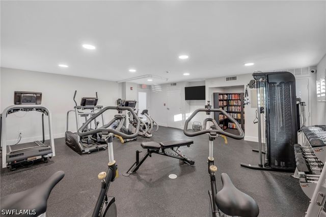 3410 Gulf Shore BLVD N 701, Naples, FL 34103