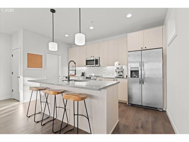 601 Se SPOKANE St, Portland, OR 97202