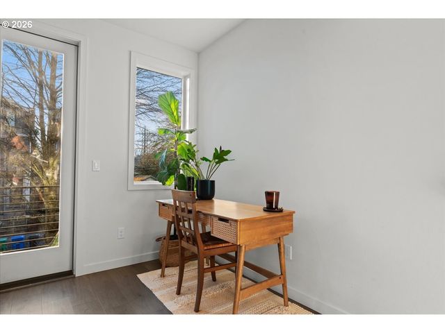 601 Se SPOKANE St, Portland, OR 97202