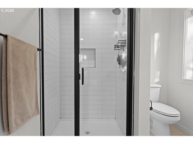 601 Se SPOKANE St, Portland, OR 97202