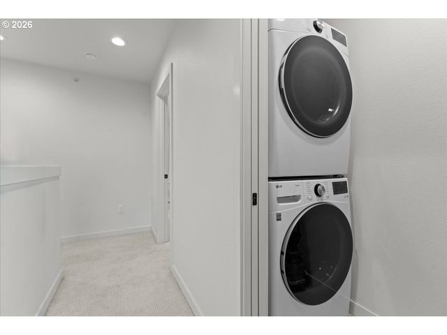 601 Se SPOKANE St, Portland, OR 97202