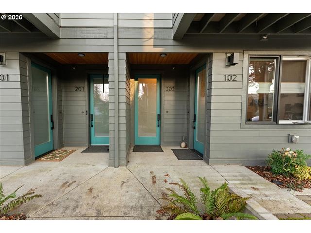 601 Se SPOKANE St, Portland, OR 97202