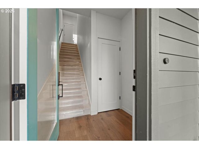 601 Se SPOKANE St, Portland, OR 97202