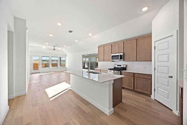206 Melrose ST, Hutto, TX 78634
