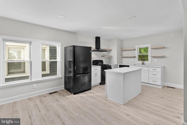 256 EWINGVILLE RD, Ewing, NJ 08638