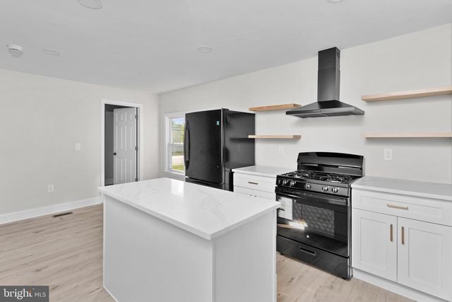 256 EWINGVILLE RD, Ewing, NJ 08638