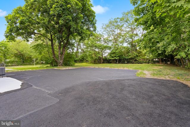 256 EWINGVILLE RD, Ewing, NJ 08638
