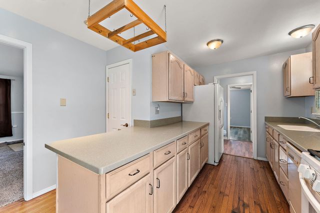 739 Eagle Creek Road, Valparaiso, IN 46385