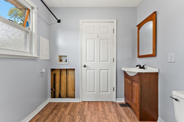 739 Eagle Creek Road, Valparaiso, IN 46385