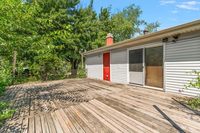 739 Eagle Creek Road, Valparaiso, IN 46385