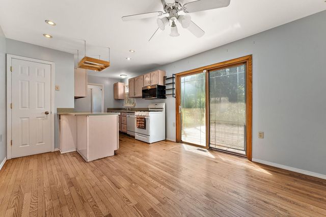 739 Eagle Creek Road, Valparaiso, IN 46385