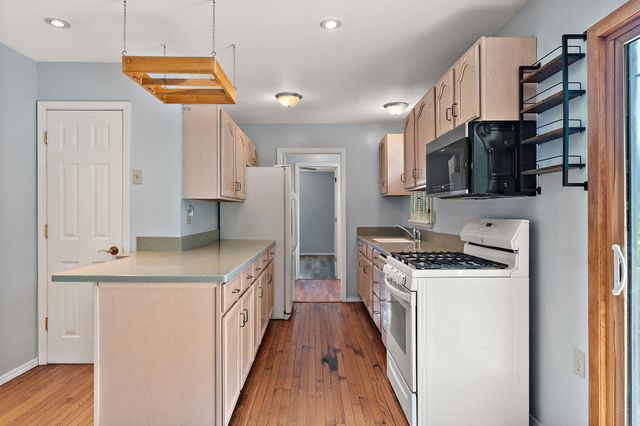 739 Eagle Creek Road, Valparaiso, IN 46385