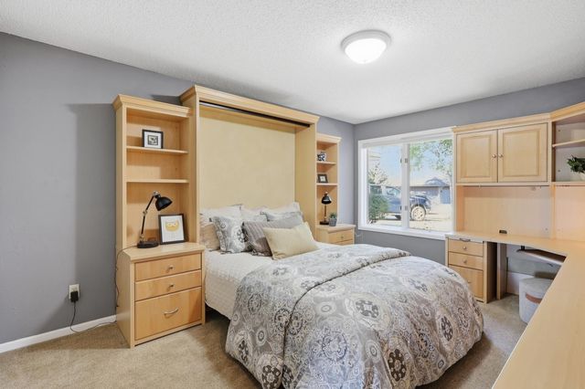 18121 Judicial Way S, Lakeville, MN 55044