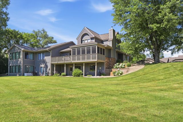 18121 Judicial Way S, Lakeville, MN 55044