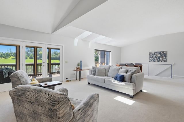 18121 Judicial Way S, Lakeville, MN 55044