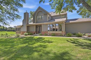 18121 Judicial Way S, Lakeville, MN 55044