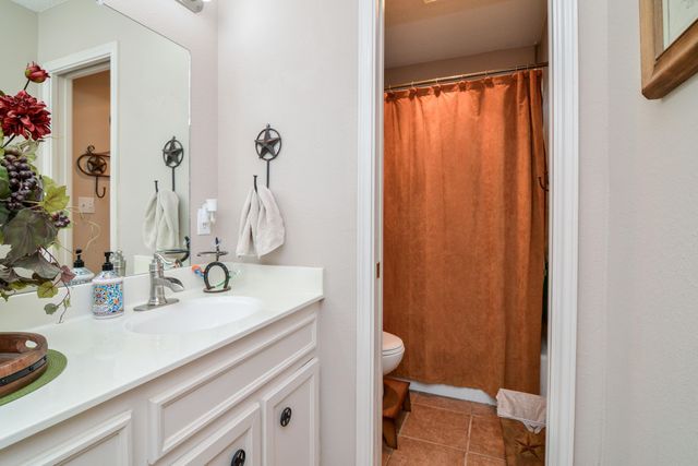 810 11th Street, Wolfforth, TX 79382