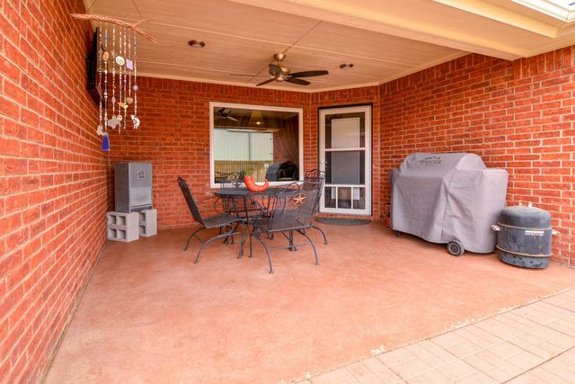 810 11th Street, Wolfforth, TX 79382