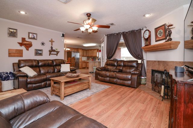 810 11th Street, Wolfforth, TX 79382