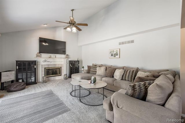 4930 Fox Chase Drive, White Lake, MI 48383