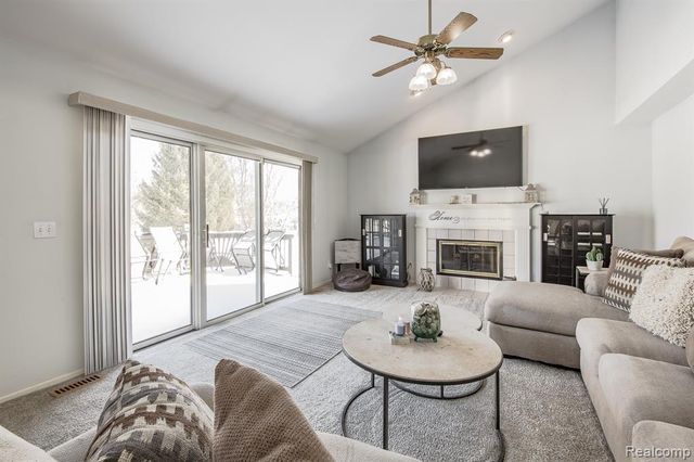 4930 Fox Chase Drive, White Lake, MI 48383