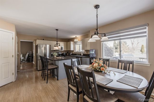 4930 Fox Chase Drive, White Lake, MI 48383