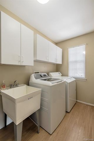 4930 Fox Chase Drive, White Lake, MI 48383