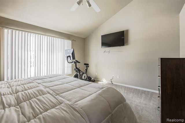 4930 Fox Chase Drive, White Lake, MI 48383