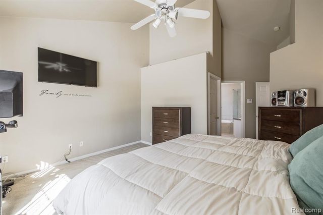 4930 Fox Chase Drive, White Lake, MI 48383